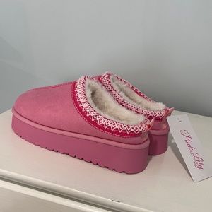 Pink Lily Platform Slippers